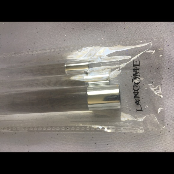 Lancome 3 Piece Makeup Brush Set Acrylic Handles - Picture 4 of 6